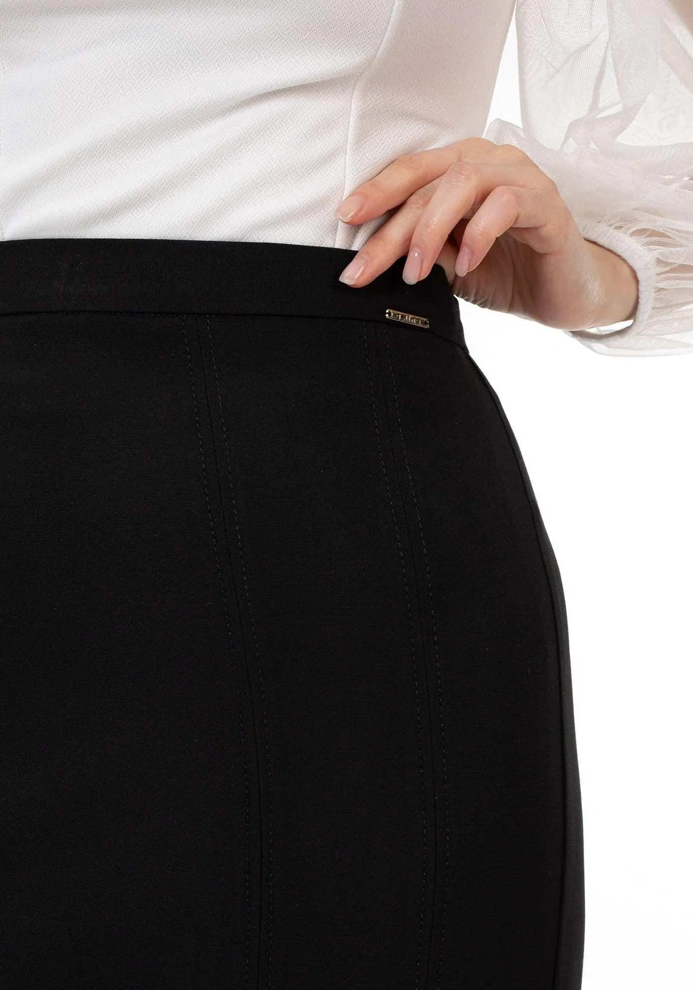 Black Ankle Length Plus Size Back Split Maxi Skirt - G-Line