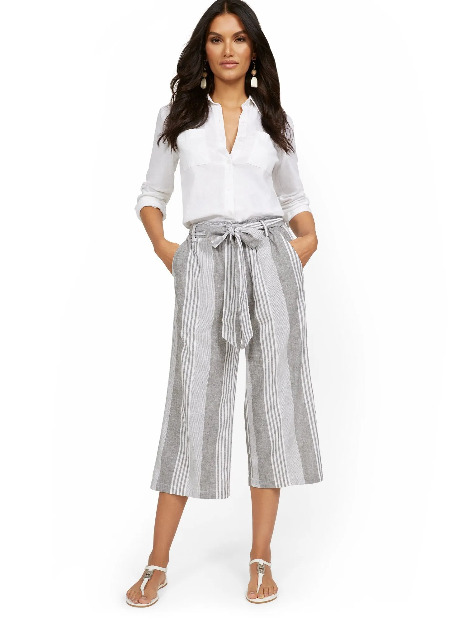 Linen-Blend Striped High-Waisted Paperbag Wide-Leg Capri Pant