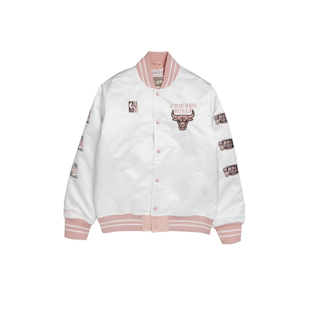 Mitchell & Ness NBA Neopolitan Satin Bulls Jacket - White
