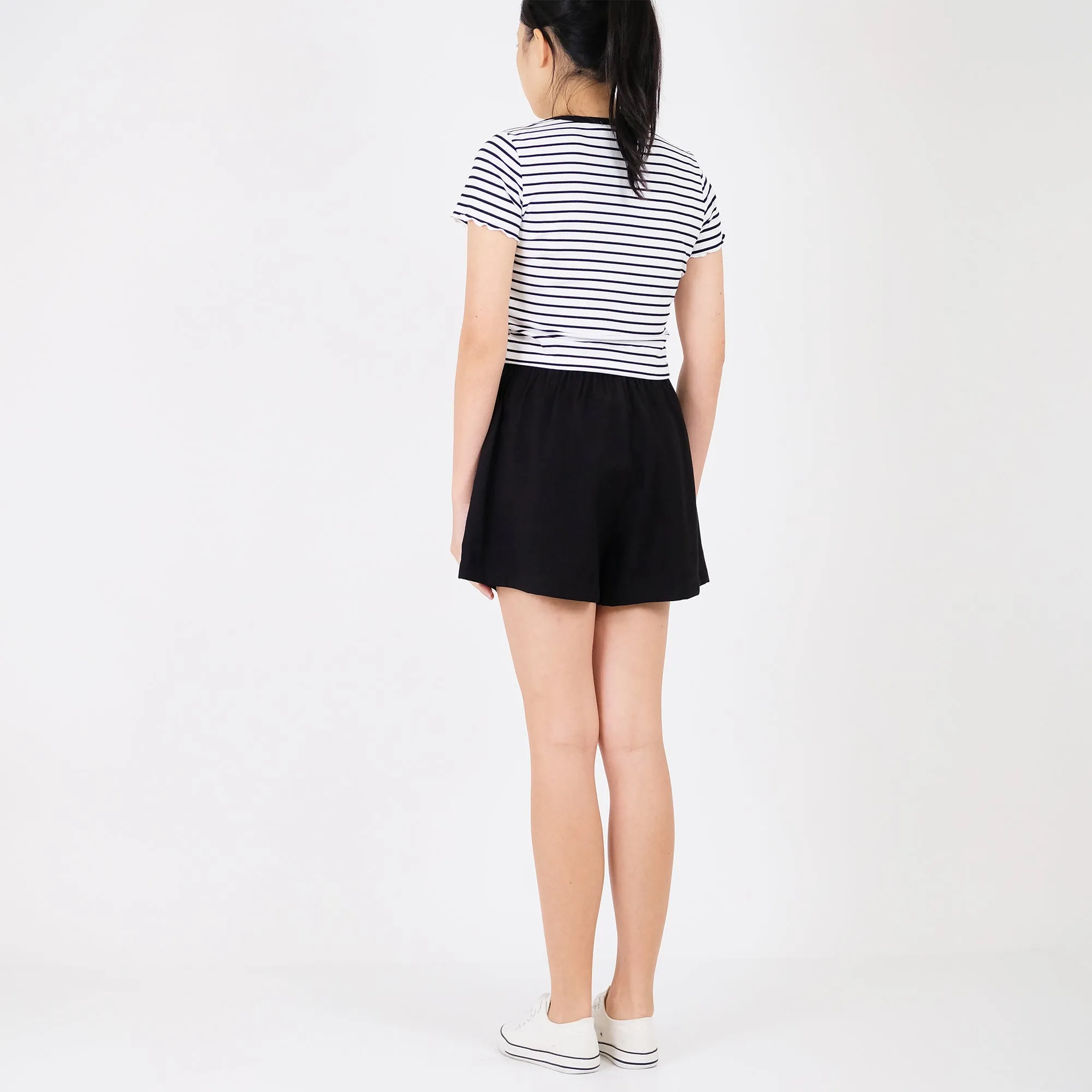Women Elastic Waist Basic Shorts - Black - SW2201422B